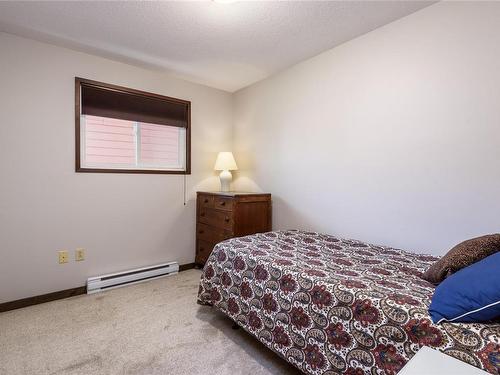 345 Nim Nim Ave, Courtenay, BC - Indoor Photo Showing Bedroom