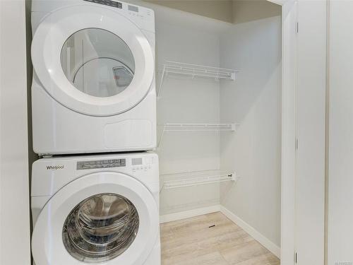 514-654 Granderson Rd, Langford, BC - Indoor Photo Showing Laundry Room
