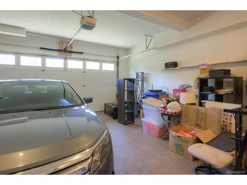 981 Deloume Rd, Mill Bay, BC - Indoor Photo Showing Garage
