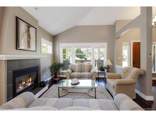 981 Deloume Rd, Mill Bay, BC - Indoor Photo Showing Living Room With Fireplace