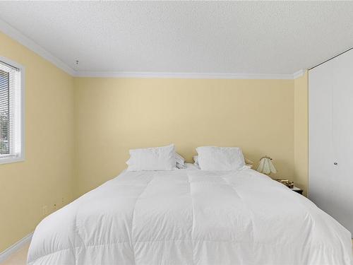 1530 Marban Rd, Nanaimo, BC - Indoor Photo Showing Bedroom