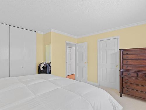1530 Marban Rd, Nanaimo, BC - Indoor Photo Showing Bedroom