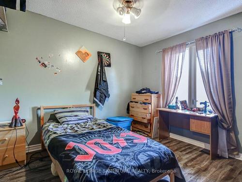 4188 Martlen Cres, Mississauga, ON - Indoor Photo Showing Bedroom