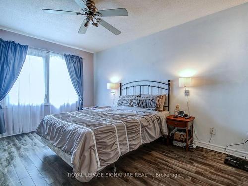 4188 Martlen Cres, Mississauga, ON - Indoor Photo Showing Bedroom