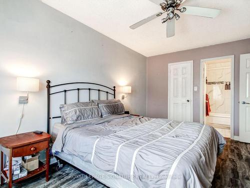 4188 Martlen Cres, Mississauga, ON - Indoor Photo Showing Bedroom