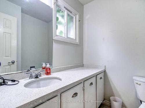 4188 Martlen Cres, Mississauga, ON - Indoor Photo Showing Bathroom