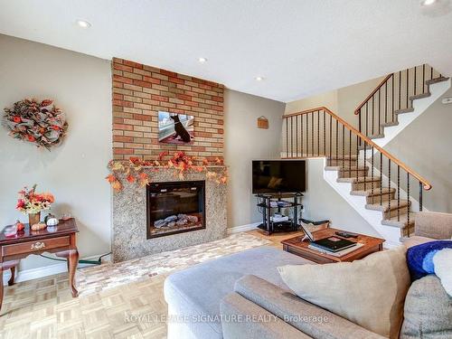 4188 Martlen Cres, Mississauga, ON - Indoor Photo Showing Living Room With Fireplace