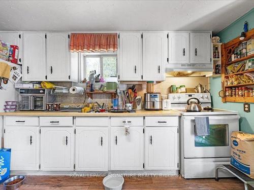 24 Tall Pine Rd, Addington Highlands, ON - Indoor Photo Showing Kitchen