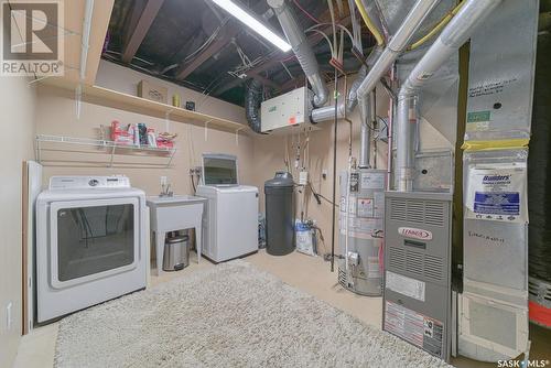 7310 Maple View Crescent, Regina, SK - Indoor Photo Showing Laundry Room