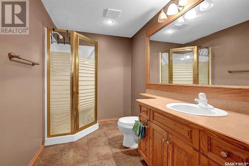 11195 Wascana Meadows, Regina, SK - Indoor Photo Showing Bathroom