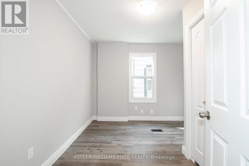 136 Gage Avenue S, Hamilton, ON - Indoor Photo Showing Other Room