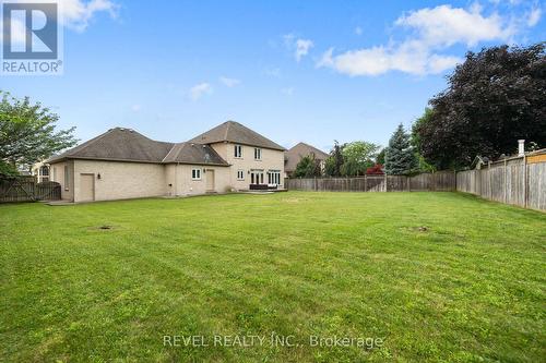 7847 Cathedral Drive, Niagara Falls, ON - Outdoor With Backyard