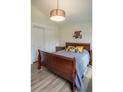 24 - 4926 Timber Ridge Road, Invermere, BC - Indoor Photo Showing Bedroom