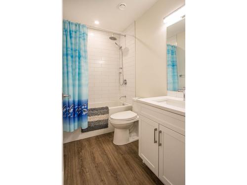 24 - 4926 Timber Ridge Road, Invermere, BC - Indoor Photo Showing Bathroom