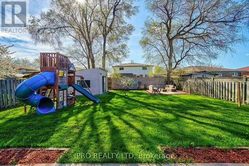 3338 Brandon Gate Drive, Mississauga, ON - Outdoor With Backyard