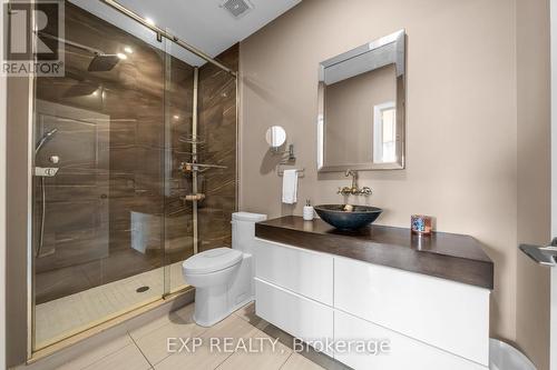602 - 50 Murray Street W, Hamilton, ON - Indoor Photo Showing Bathroom
