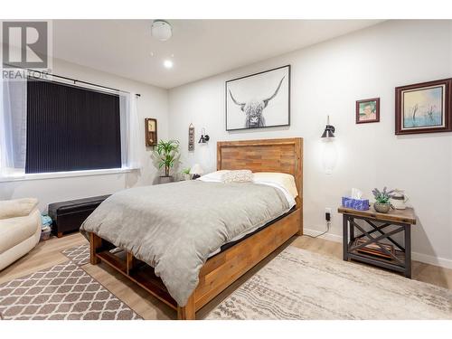 2725 Cedar Ridge Street, Lumby, BC - Indoor Photo Showing Bedroom