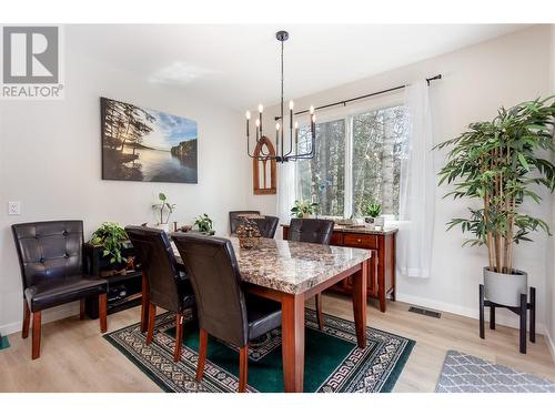 2725 Cedar Ridge Street, Lumby, BC - Indoor Photo Showing Dining Room
