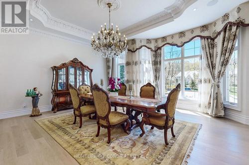 16 Steeplechase Avenue, Aurora, ON - Indoor Photo Showing Dining Room