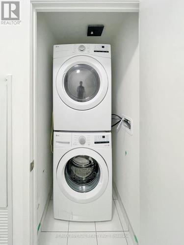 C317 - 38 Simcoe Promenade E, Markham, ON - Indoor Photo Showing Laundry Room