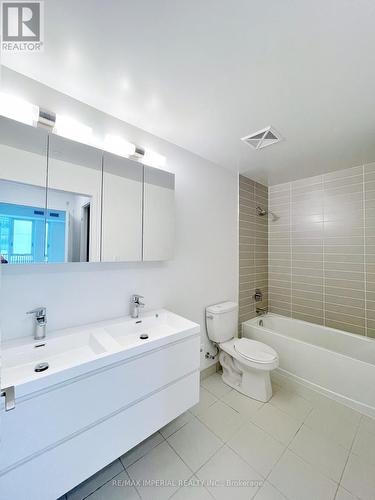 C317 - 38 Simcoe Promenade E, Markham, ON - Indoor Photo Showing Bathroom