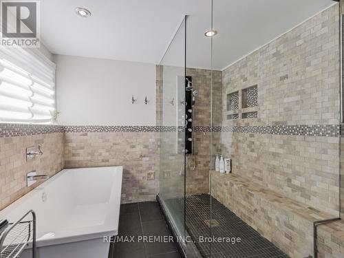 359 Limerick Street, Innisfil, ON - Indoor Photo Showing Bathroom