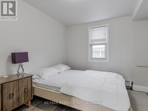 359 Limerick Street, Innisfil, ON - Indoor Photo Showing Bedroom