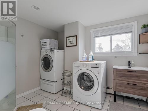 359 Limerick Street, Innisfil, ON - Indoor Photo Showing Laundry Room