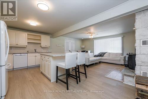 1 - 215 Edward Street, Clearview, ON - Indoor Photo Showing Kitchen