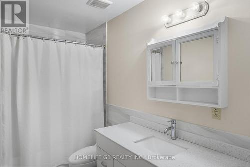 35 - 1016 Falgarwood Drive, Oakville, ON - Indoor Photo Showing Bathroom