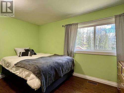 6345 Wolfe Road, 100 Mile House, BC - Indoor Photo Showing Bedroom