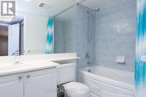 1730 - 3888 Duke Of York Boulevard, Mississauga, ON - Indoor Photo Showing Bathroom