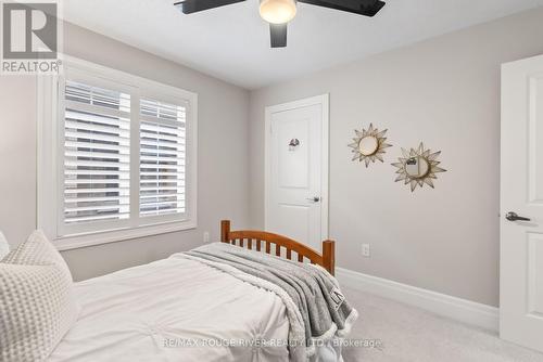2 Blenheim Circle, Whitby, ON - Indoor Photo Showing Bedroom