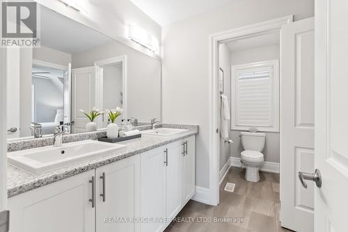 2 Blenheim Circle, Whitby, ON - Indoor Photo Showing Bathroom