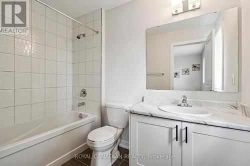 39 Tulip Crescent, Norfolk, ON - Indoor Photo Showing Bathroom