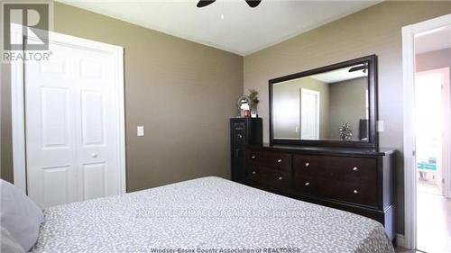 23378 Jeanette'S Creek Road, Chatham-Kent, ON - Indoor Photo Showing Bedroom