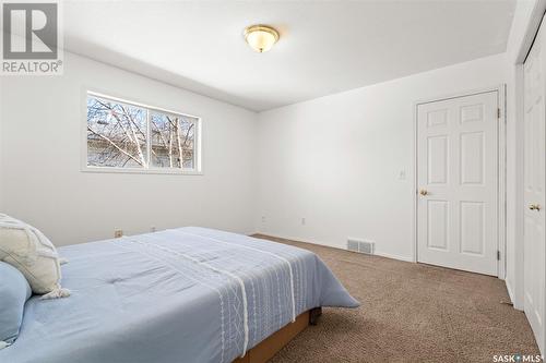 410 Garvie Road, Saskatoon, SK - Indoor Photo Showing Bedroom