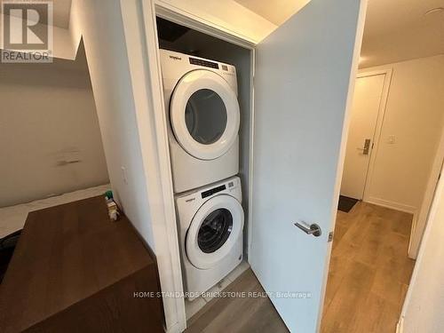 3303 - 50 Wellesley Street E, Toronto, ON - Indoor Photo Showing Laundry Room