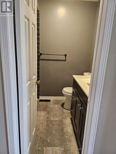 48 Drake Drive, Barrie, ON - Indoor Photo Showing Bathroom