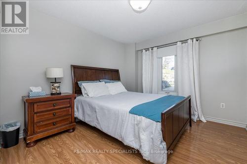 2 - 215 Edward Street E, Clearview, ON - Indoor Photo Showing Bedroom