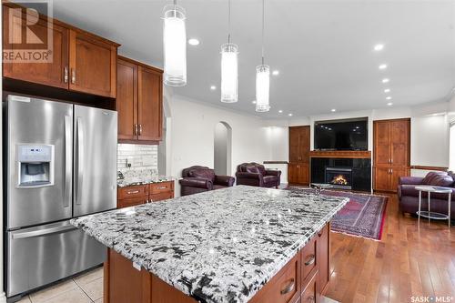 743 Bellmont Court, Saskatoon, SK - Indoor Photo Showing Kitchen With Upgraded Kitchen