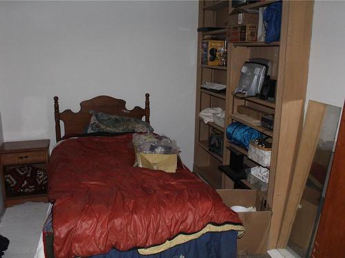 588 Whiteside St, Saanich, BC - Indoor Photo Showing Bedroom