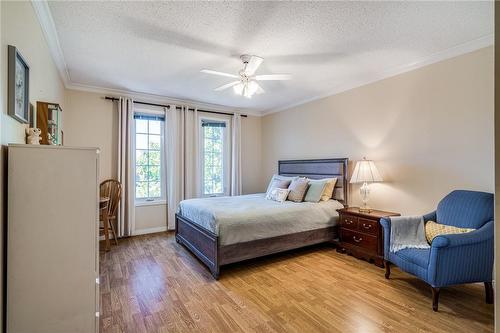 2169 Mystic Court, Burlington, ON - Indoor Photo Showing Bedroom