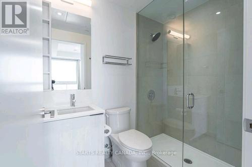 1007 - 1000 Portage Parkway, Vaughan, ON - Indoor Photo Showing Bathroom