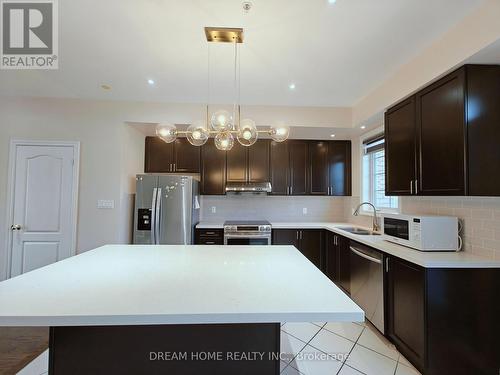 16 Cathedral High Street, Markham, ON - Indoor Photo Showing Kitchen With Double Sink