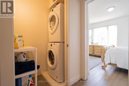 33 - 1 Beckenrose Court, Brampton, ON - Indoor Photo Showing Laundry Room