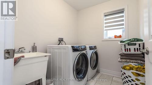 20 Branigan Crescent, Halton Hills, ON - Indoor Photo Showing Laundry Room
