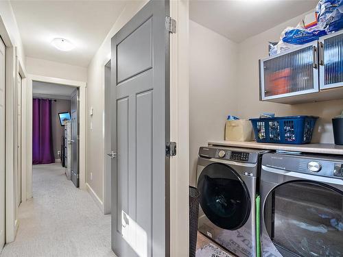1065 Braeburn Ave, Langford, BC - Indoor Photo Showing Laundry Room