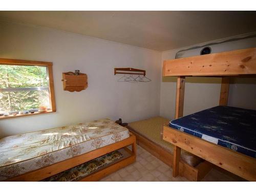 Lot 10 Harbour Island, Kenora, ON - Indoor Photo Showing Bedroom