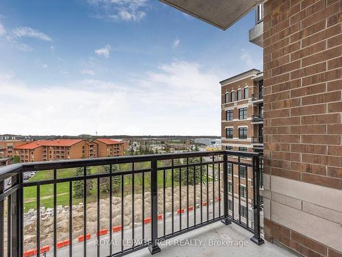 610-5917 Main St N, Whitchurch-Stouffville, ON - Outdoor With Balcony With Exterior